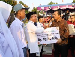 Kunker di Lima Kecamatan di Kabupaten Karimun, Gubernur Ansar Serahkan Total Bantuan Rp55,36 M