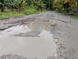 Miris!! Jalan Manunggal Air Joman Rusak Berat, Tak Kunjung Diperbaiki Pemerintah