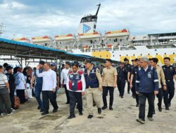 Pantau Mudik Lebaran, Wagub Nyanyang Lakukan Sidak di Pelabuhan Batu Ampar