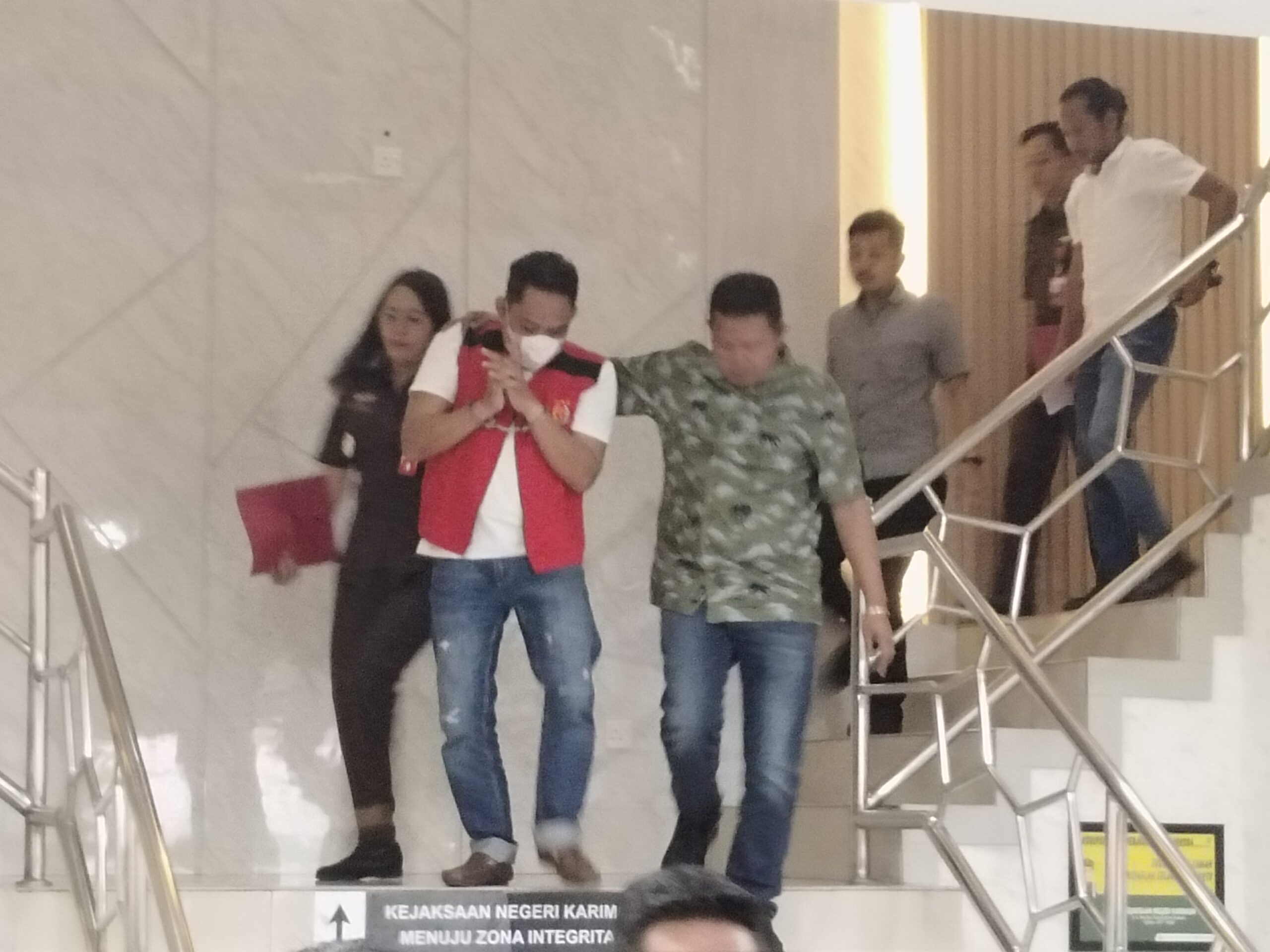 Ketreangan gambar